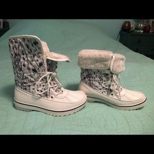 Globalwin Women’s  1706 Winter Snow Boots